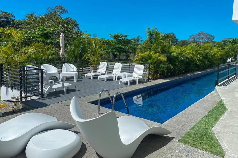 Pool view, Swimming pool