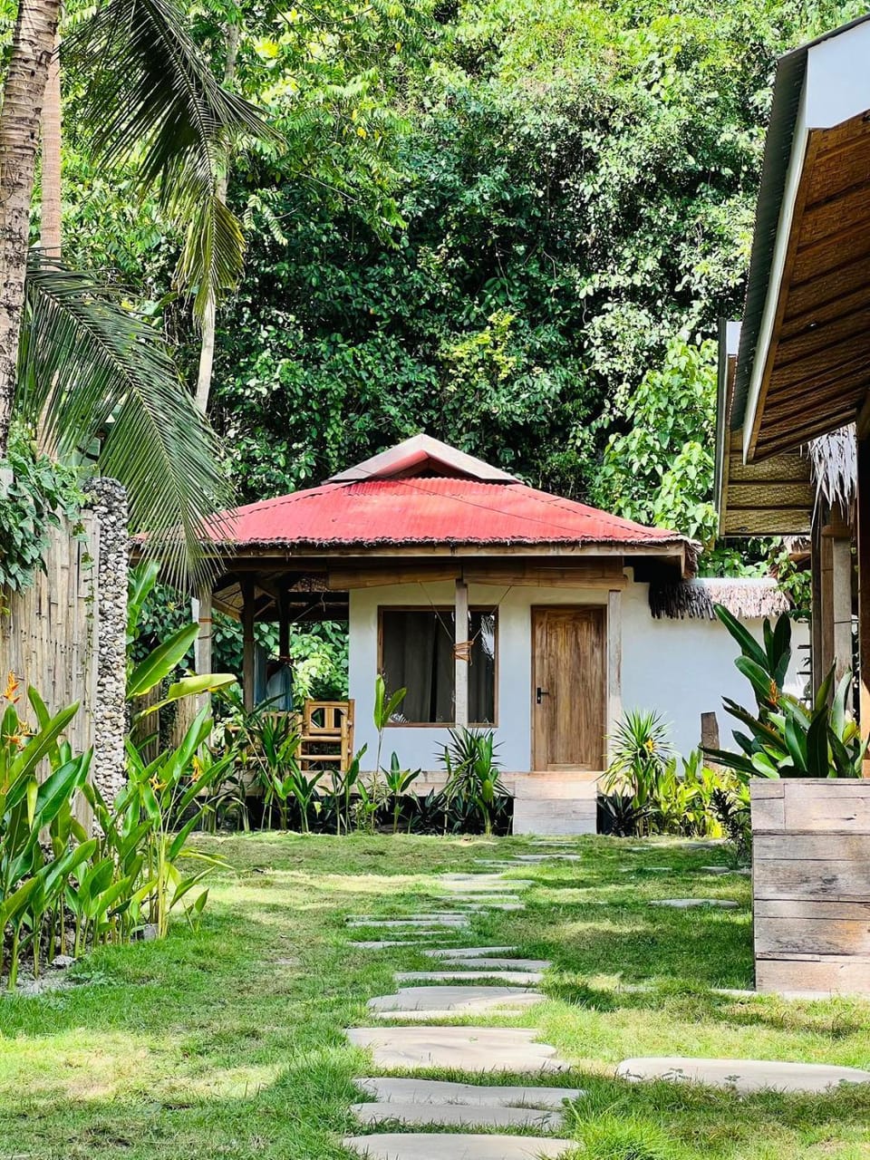 AA Jungle Guesthouse Deluxe Bed and Breakfast in Siquijor