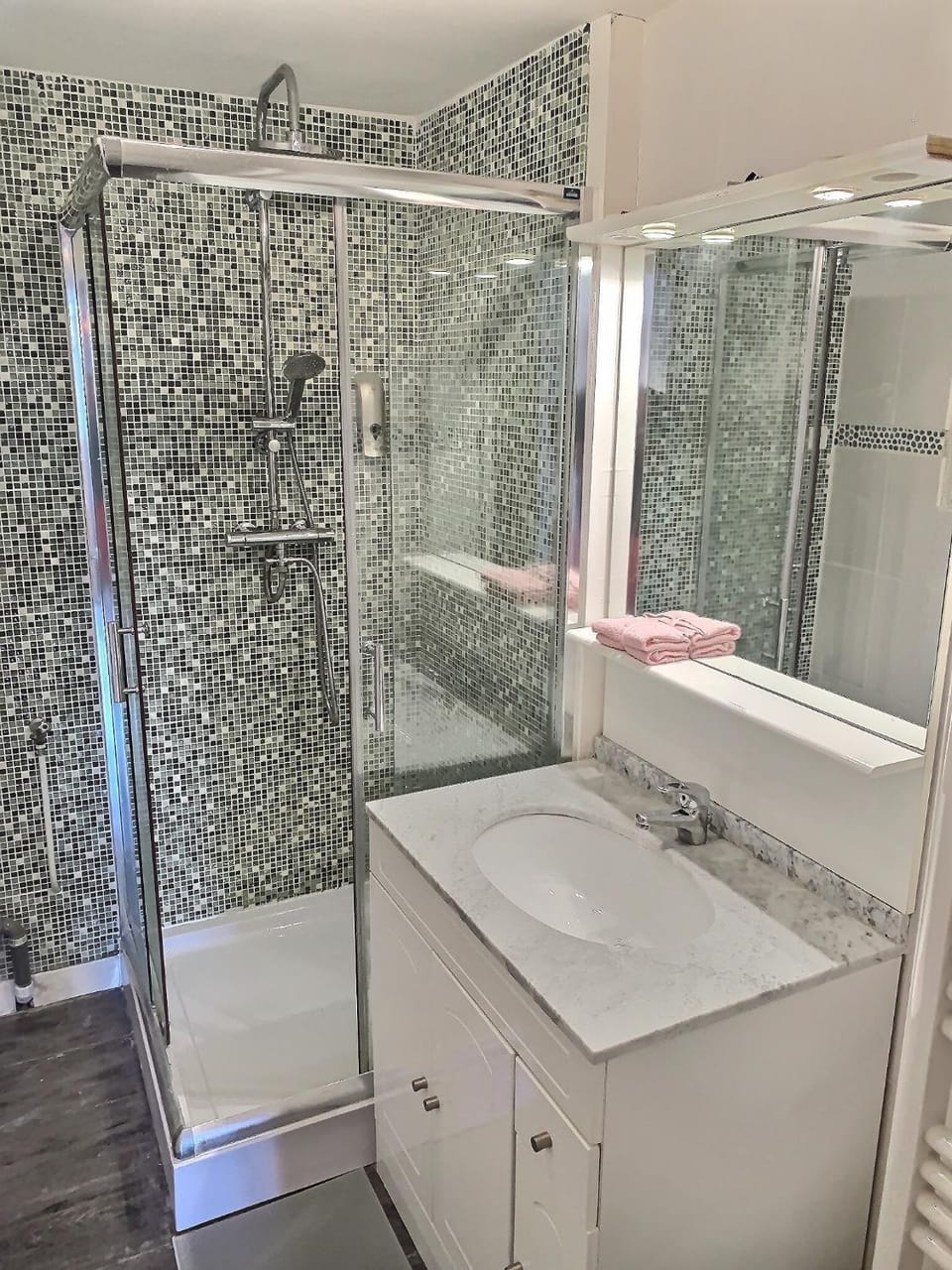 Shower, Bathroom