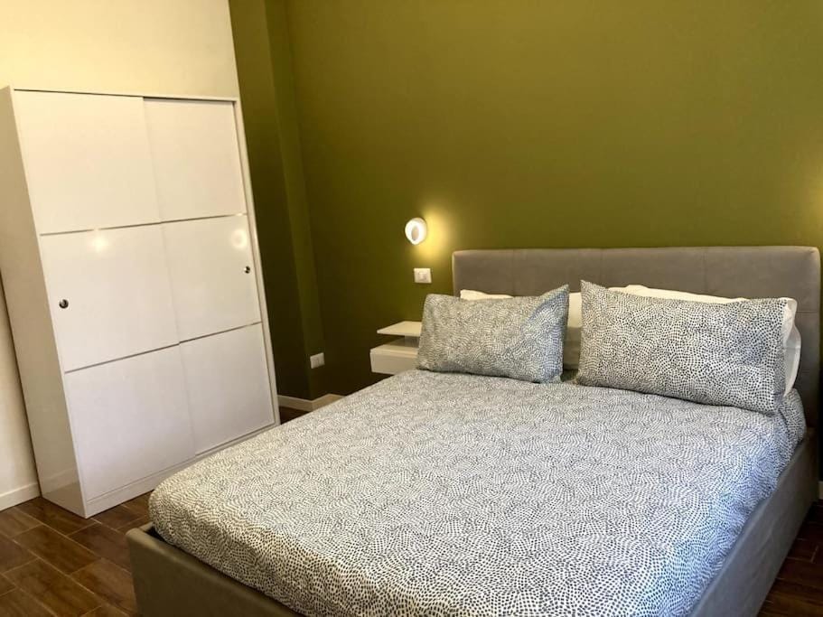 Bedroom, wardrobe
