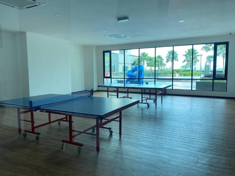 Table tennis