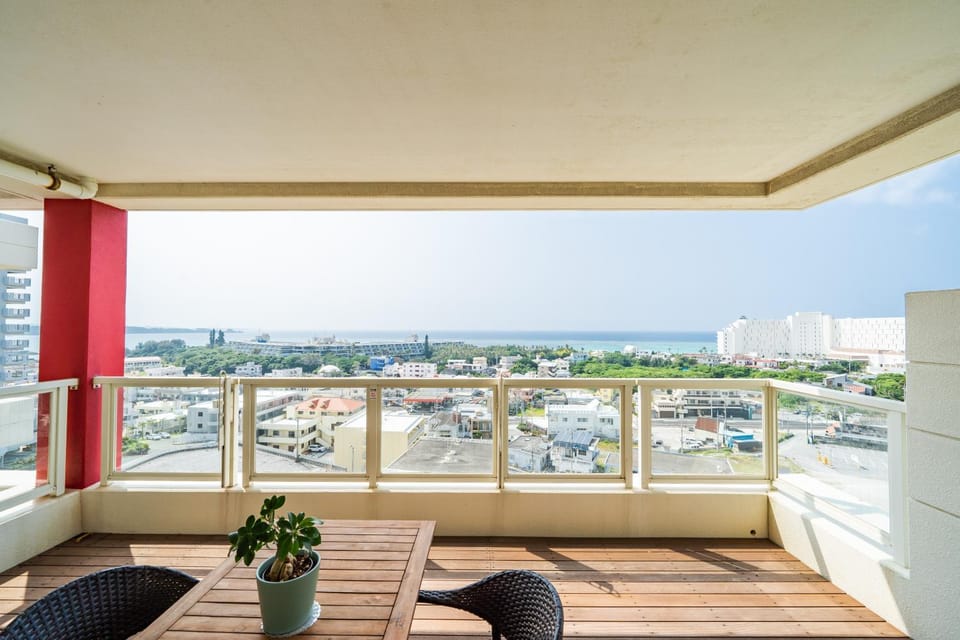 View (from property/room), Balcony/Terrace, City view, Sea view
