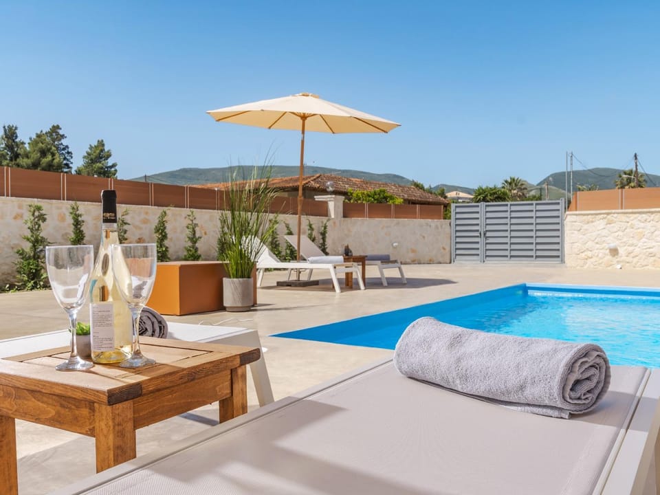 Villa Aqua - Laganas Stone Villas Villa in Peloponnese, Western Greece and the Ionian