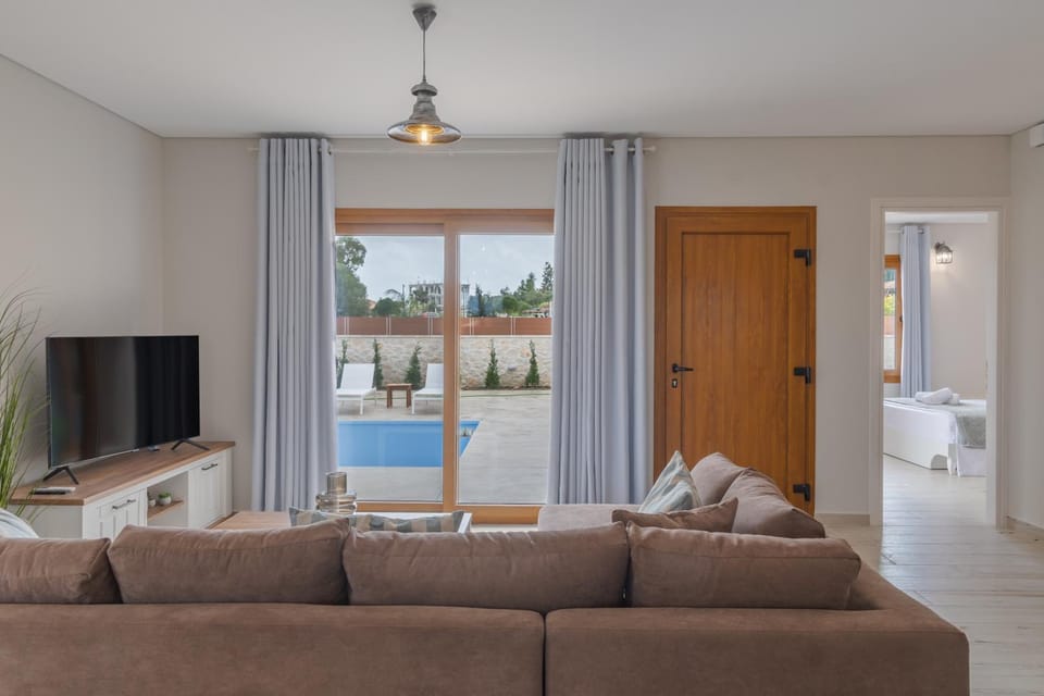 Villa Aqua - Laganas Stone Villas Villa in Peloponnese, Western Greece and the Ionian