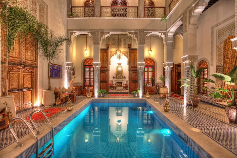 Restaurant/places to eat, Lobby or reception, Swimming pool