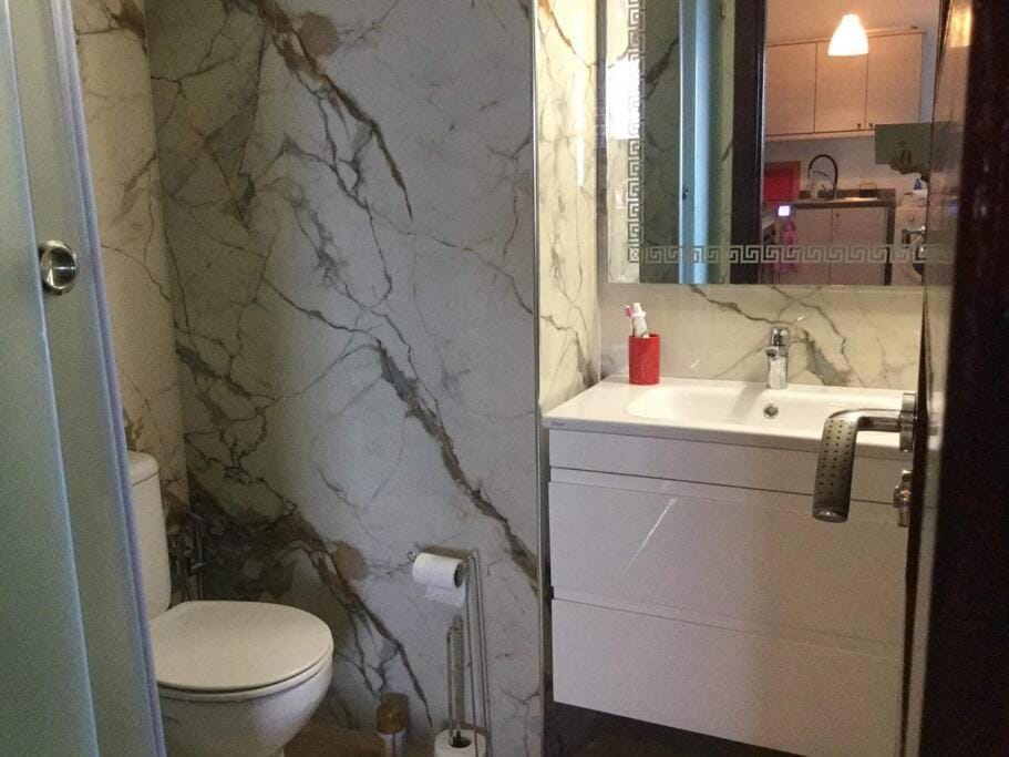 Shower, Toilet, Bathroom