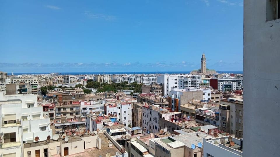 City view, Sea view
