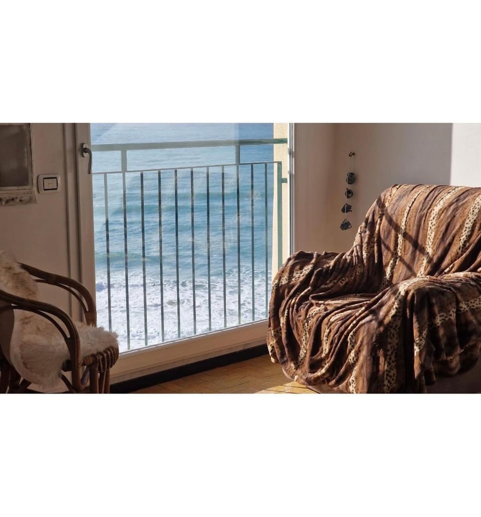 Una finestra sul mare accanto alle 5 Terre Apartment in Levanto