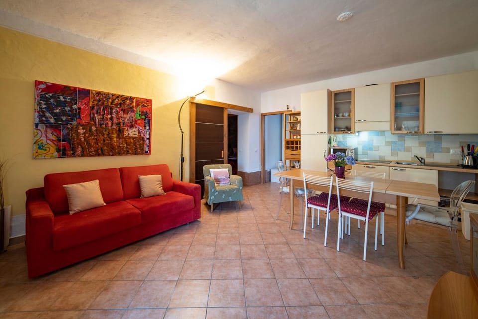 Kitchen or kitchenette, Living room, Seating area