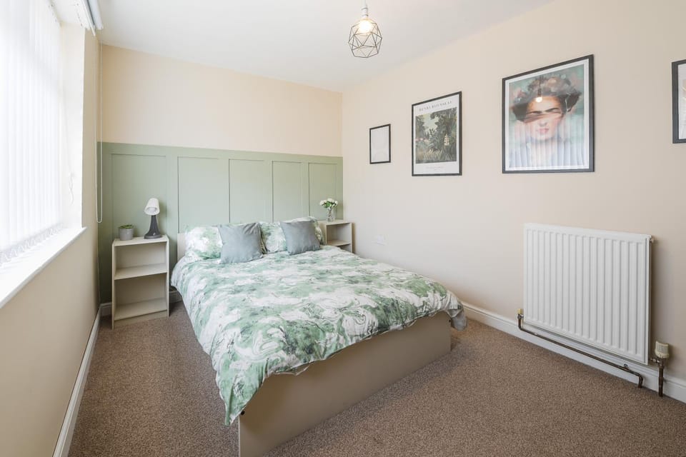 Poppy's Place - Manningham Road House in Liverpool