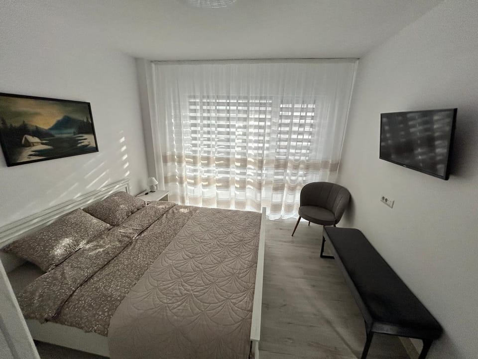 Seating area, Bedroom