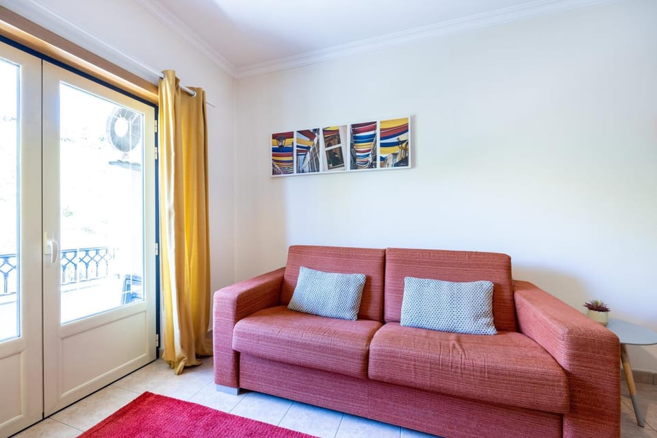 Jacaranda Apartment in Guia