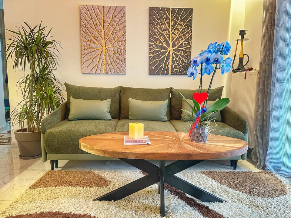 Living room, Decorative detail, Seating area