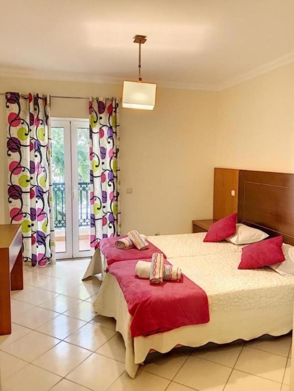 Bed, Photo of the whole room, Bedroom, air conditioner