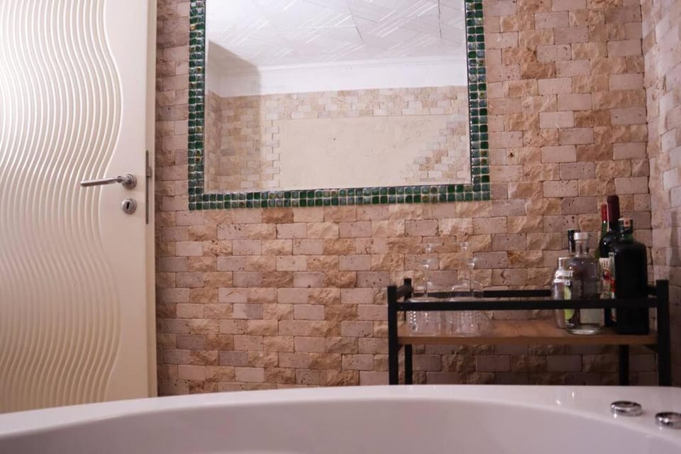 Delux Private Jacuzzi and Sauna Inside the Flat Apartment in Istanbul