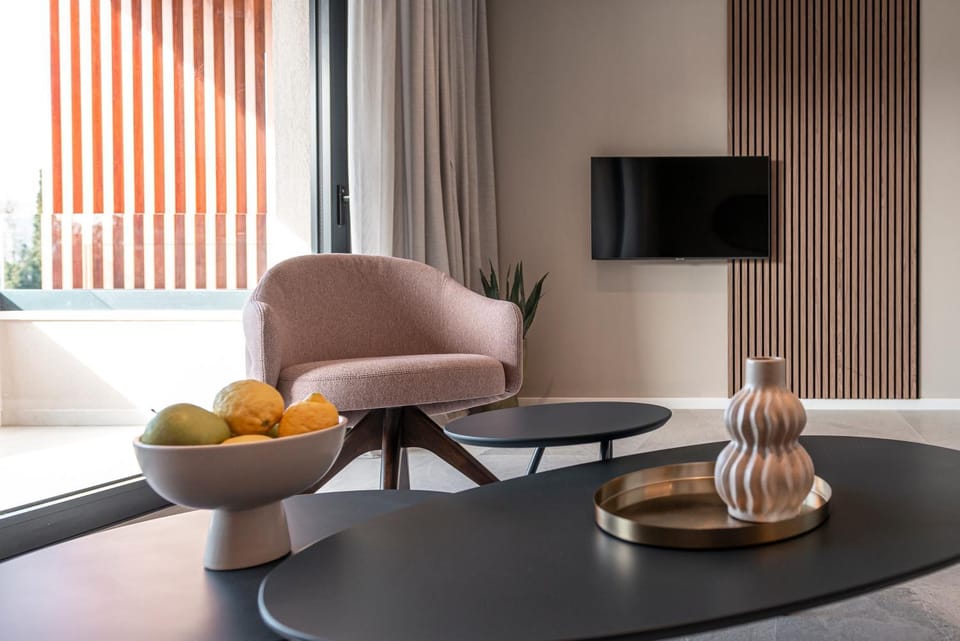 TV and multimedia, Living room, Seating area