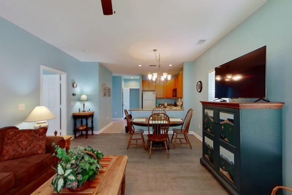 Homey Beach Hideaway Apartment in South Carolina