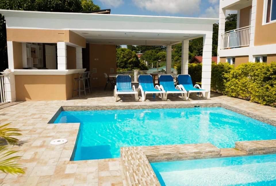 Patio, Pool view, Swimming pool, sunbed