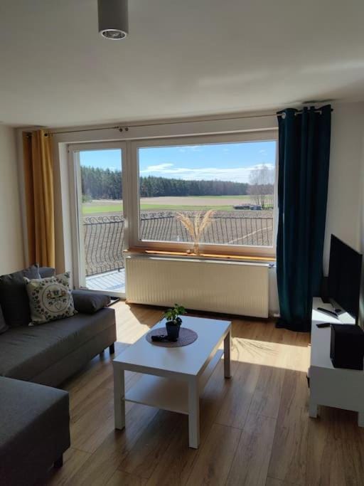 TV and multimedia, View (from property/room), View (from property/room), Balcony/Terrace, Living room, Seating area, Animals