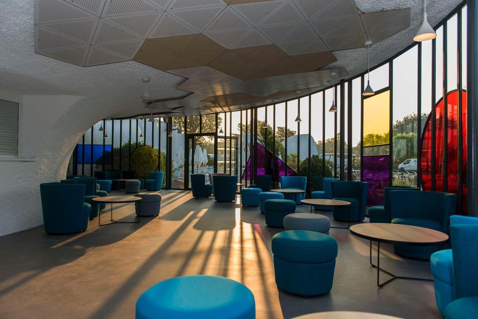 Lounge or bar