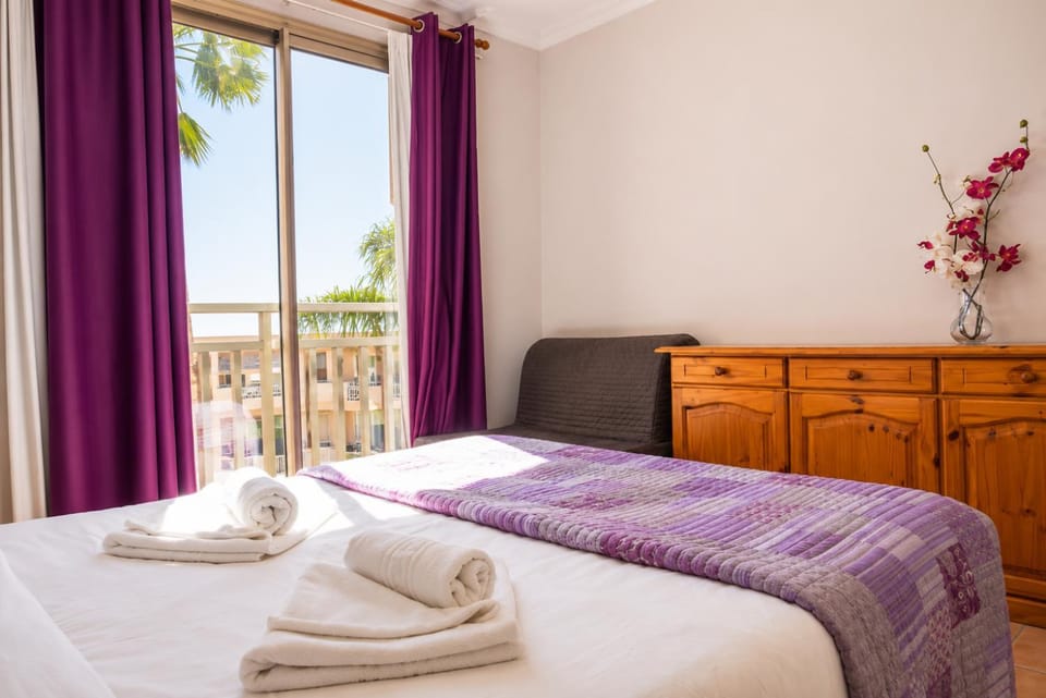 Bedroom, Garden view