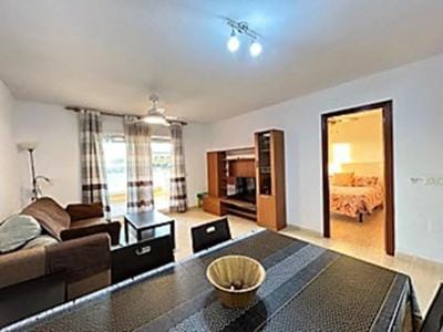 TV and multimedia, Living room, Dining area, fireplace
