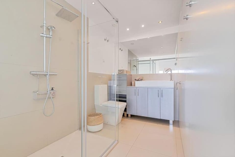 Stylish apartment with oceanview Apartment in Fuengirola
