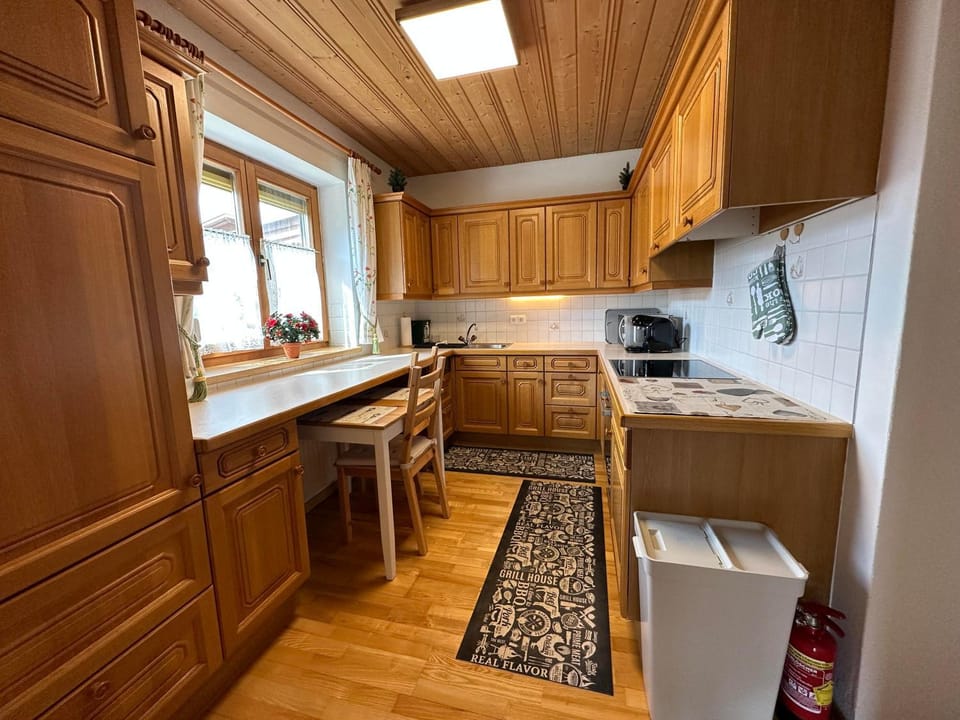 Kitchen or kitchenette, oven, stove