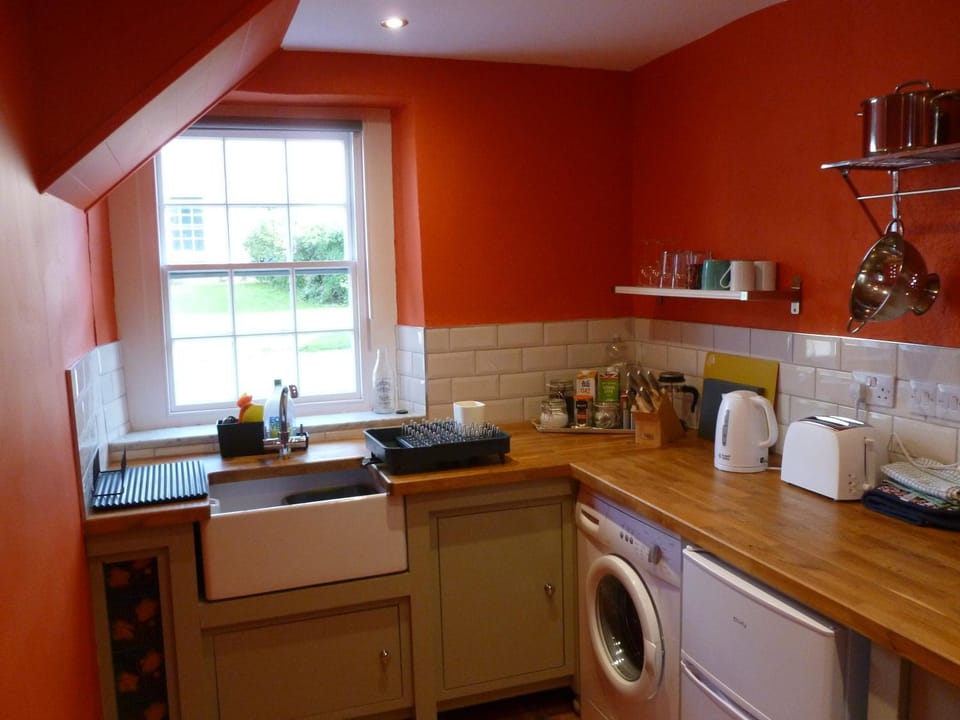Coffee/tea facilities, Kitchen or kitchenette, toaster, washing machine