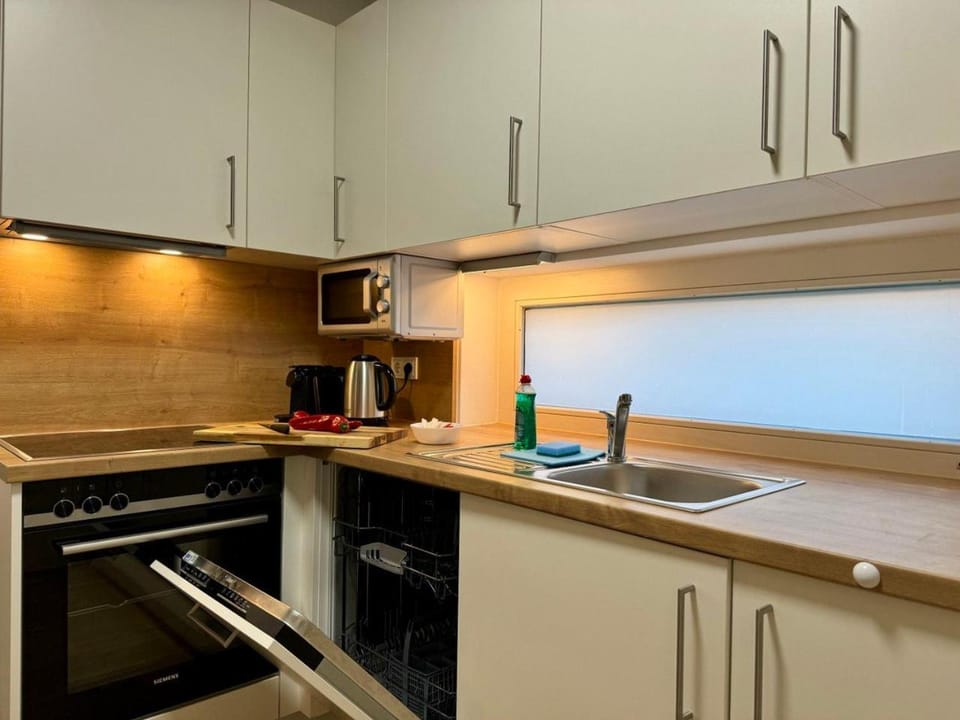 Reload by BestChoice - FREE Parking - Self Check-in Apartment in Graz