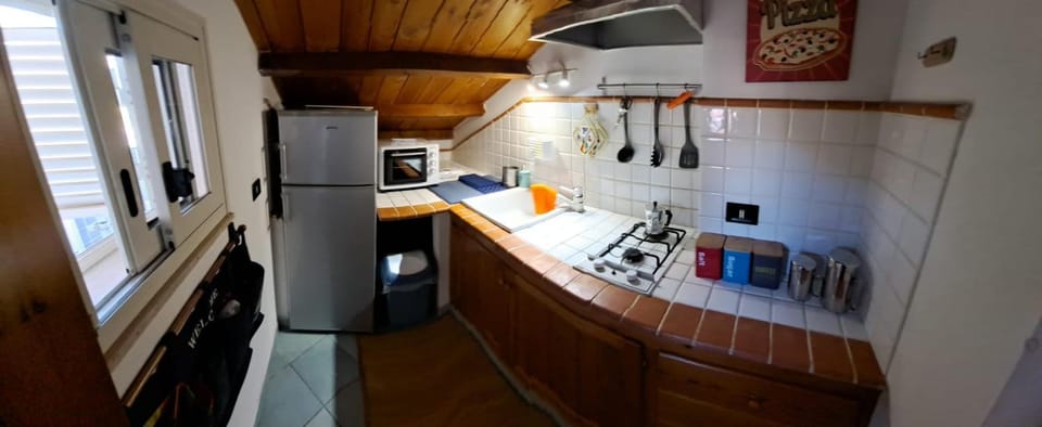 Coffee/tea facilities, pet friendly