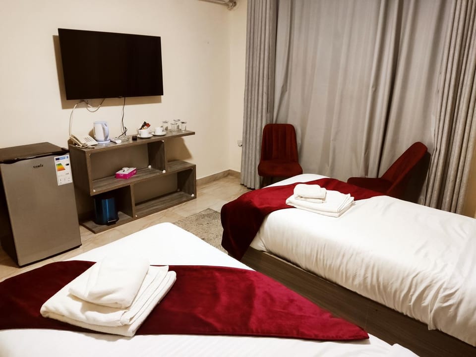Bed, towels