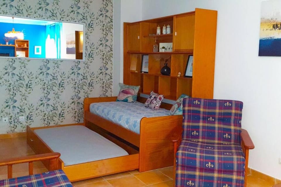 Bed, Living room