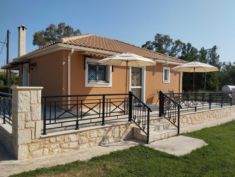 Property building, Day, Street view