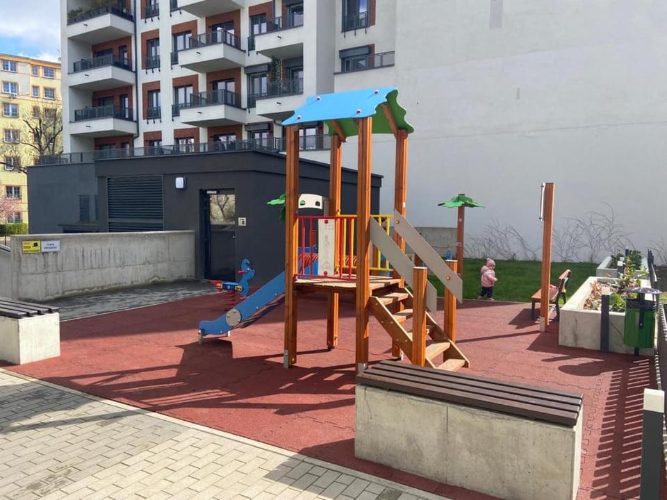 Komfort w Centrum Parking Apartment in Wroclaw
