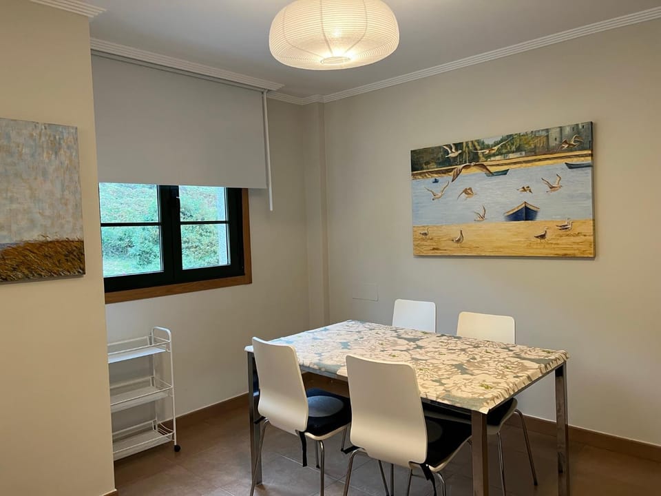 Apartamento en Porto do Barqueiro con terraza mirando al mar Apartment in Galicia