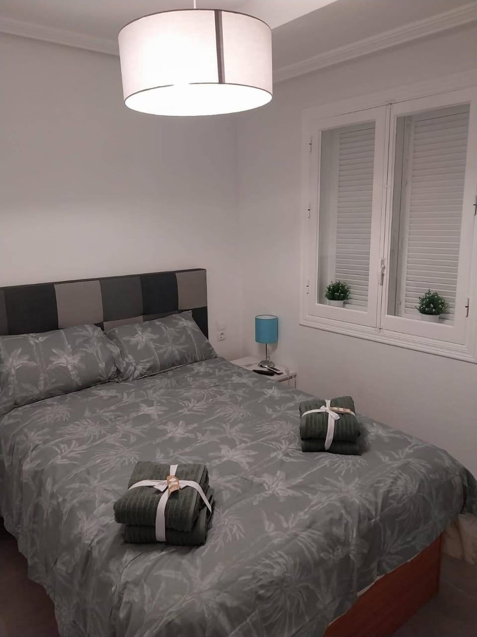 Photo of the whole room, Bedroom, towels