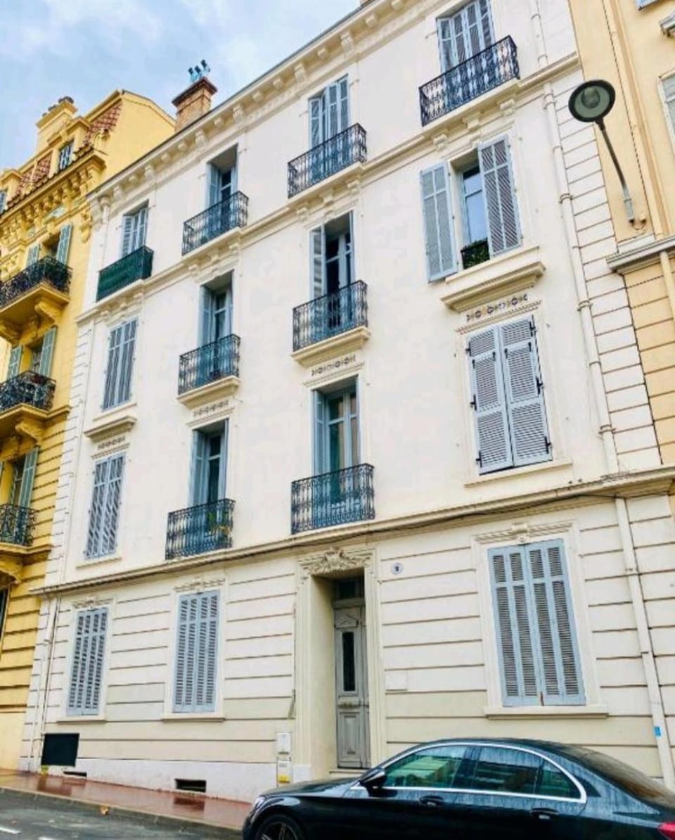 Joli Duplex cathédrale Apartment in Cannes