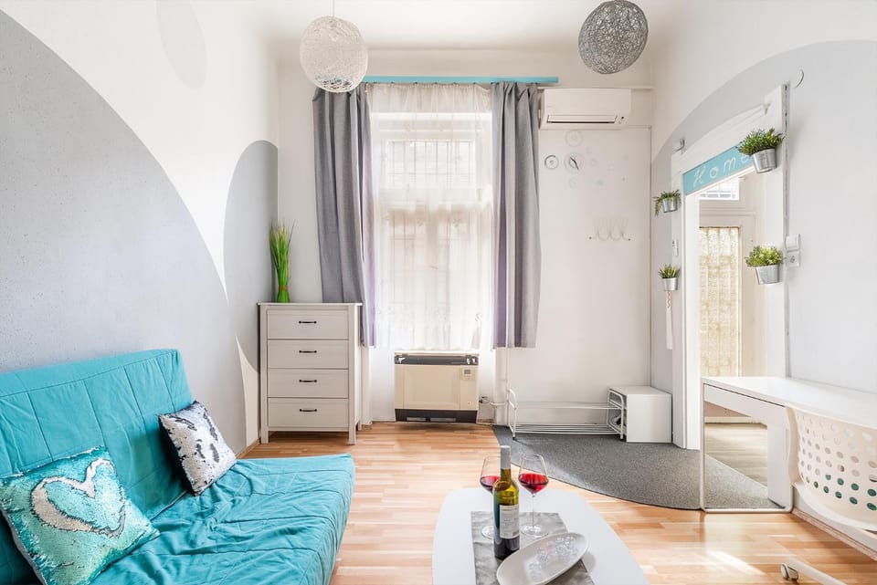Living room, Seating area, internet, locker, air conditioner