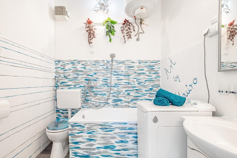 Toilet, Bathroom, Bath, heating, towels, washing machine