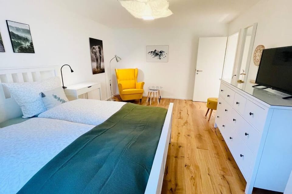 Bed, Bedroom