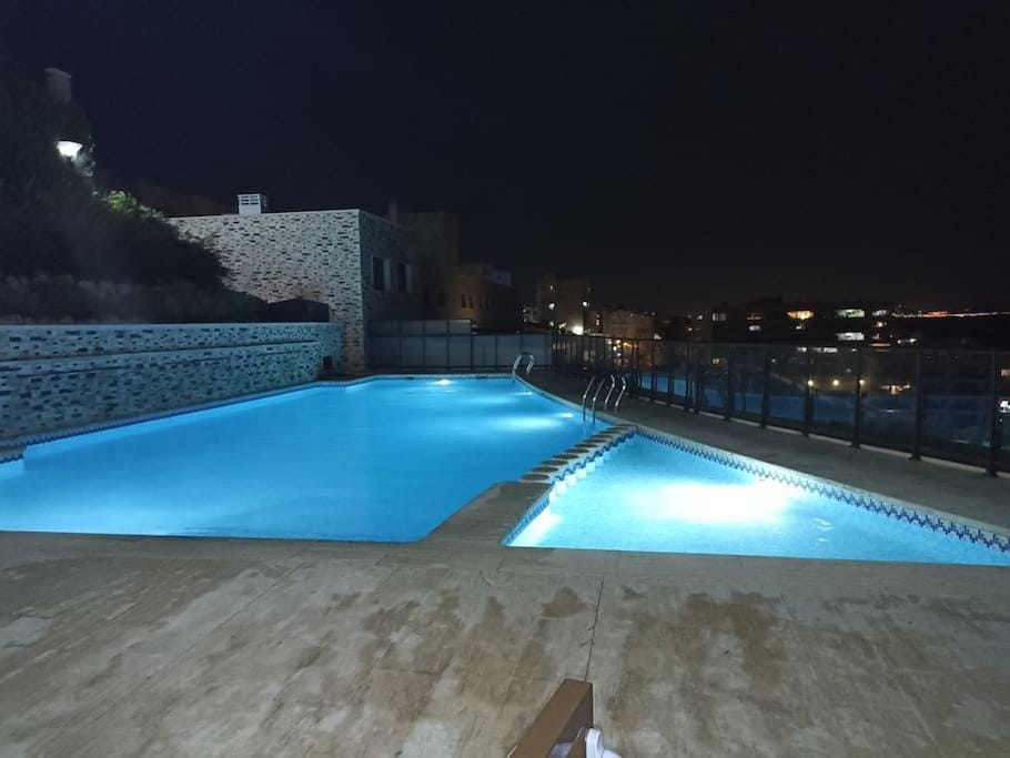 Night, Swimming pool
