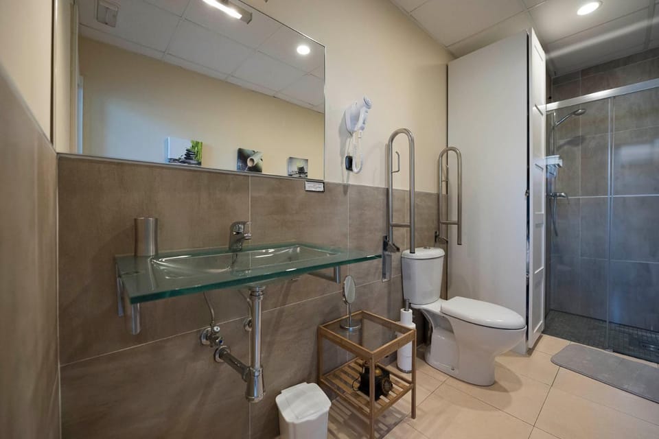 Shower, Bathroom