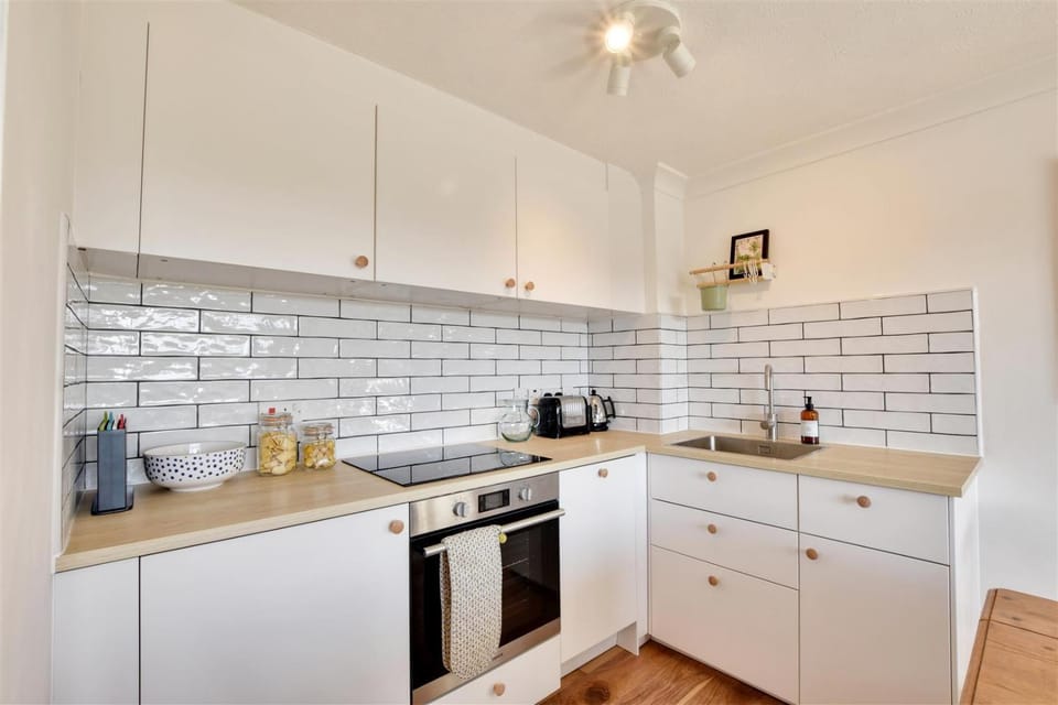 Coffee/tea facilities, Kitchen or kitchenette, dishwasher, pet friendly, stove, toaster