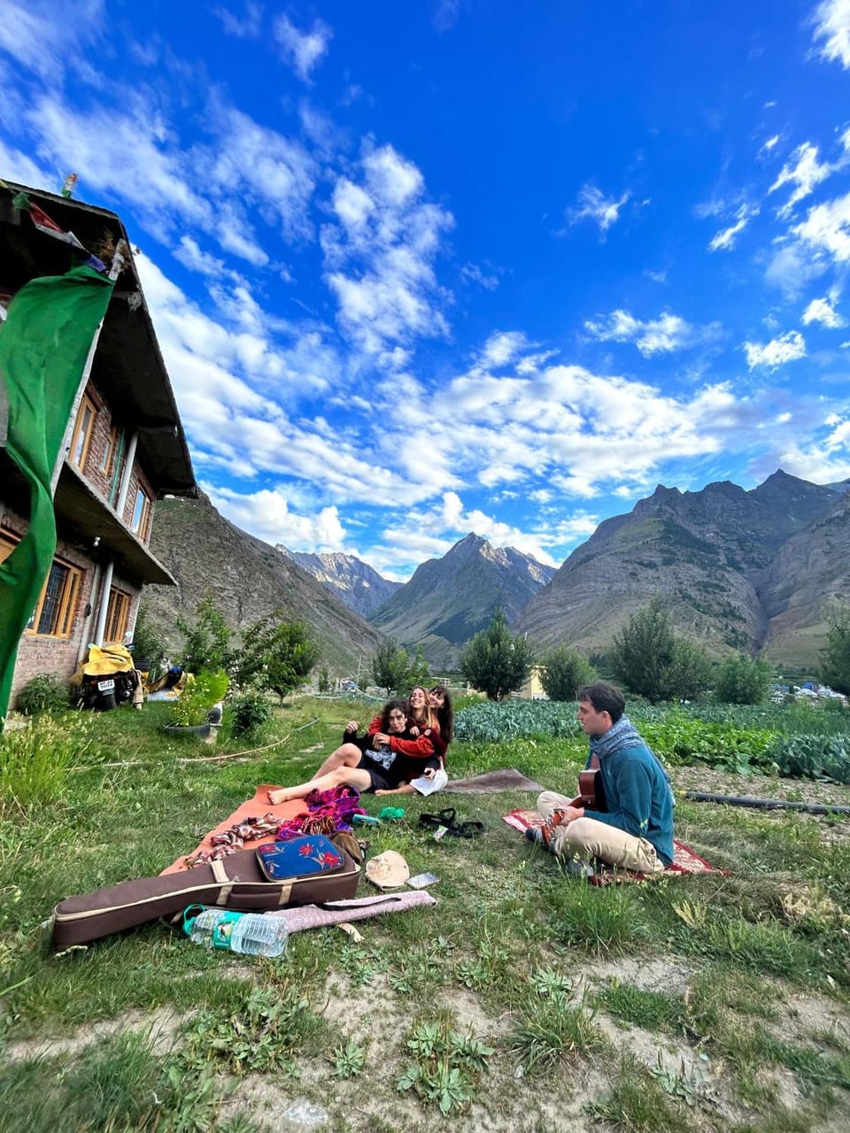 Property building, Day, People, Natural landscape, Garden, Garden view, Mountain view, group of guests
