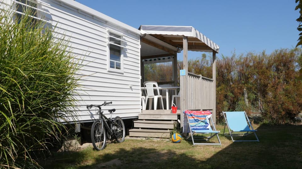 Camping Paradis Le Grand' R Campground/ 
RV Resort in La Faute-sur-Mer