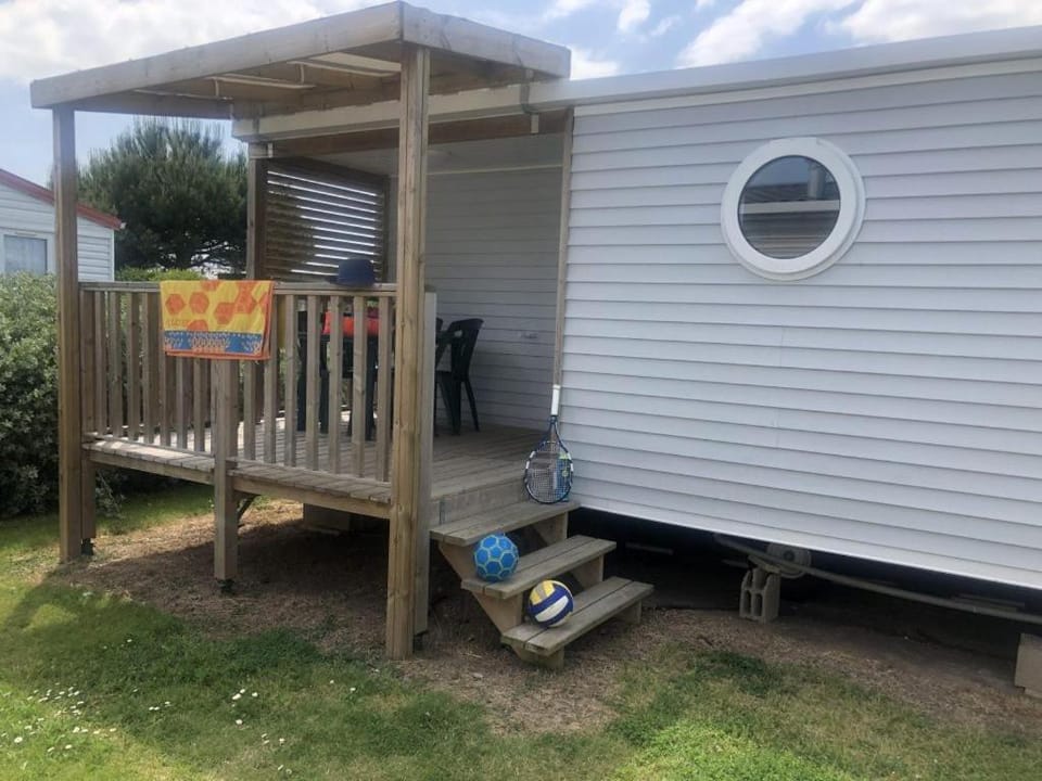 Camping Paradis Le Grand' R Campground/ 
RV Resort in La Faute-sur-Mer