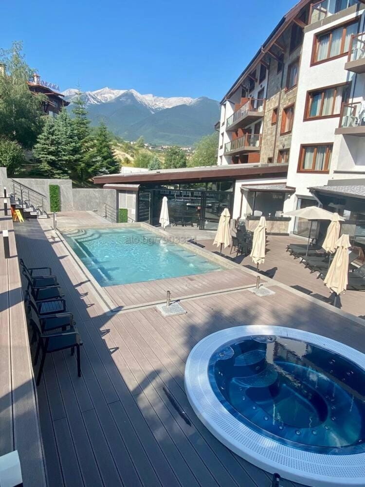 Hot Tub, Mountain view, Swimming pool, Swimming pool