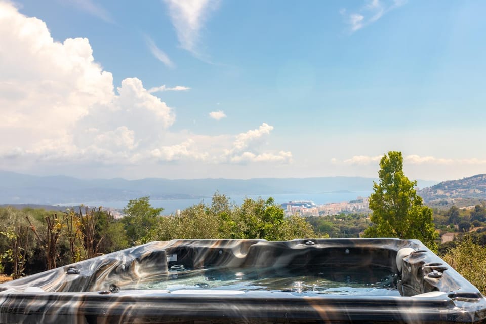 Natural landscape, Hot Tub, Hot Tub, Mountain view, Sea view