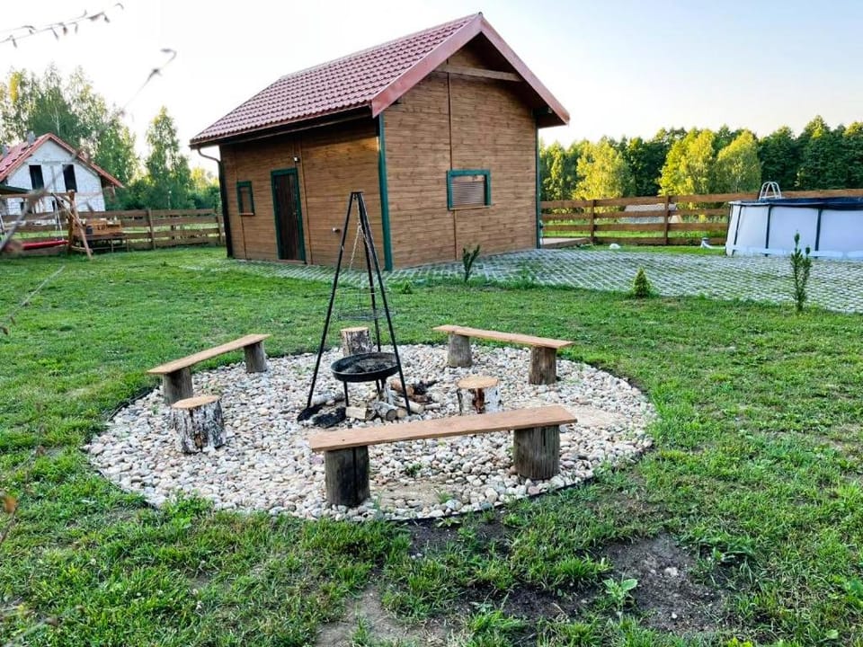 Property building, Spring, Day, Natural landscape, BBQ facilities, Garden, Garden view